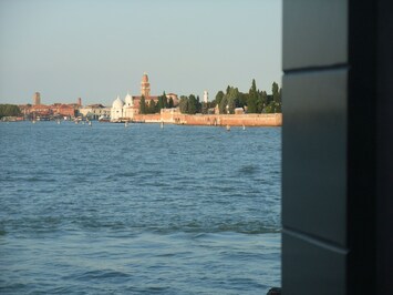 Vue depuis lâhĂ©bergement