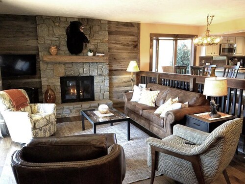 2 BR in Chetola Resort w/ all resort amenities, walk to Main St Blowing Rock