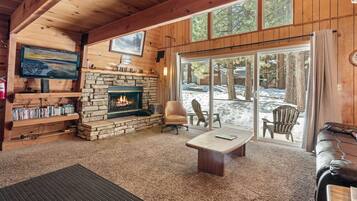 TV, fireplace, DVD player, stereo