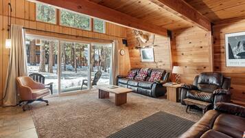 TV, fireplace, DVD player, stereo