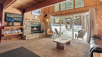 TV, fireplace, DVD player, stereo