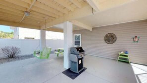 Outdoor dining - 4851 Estero Blvd. - Spacious Pool Home near Beach (Fort Myers Beach)