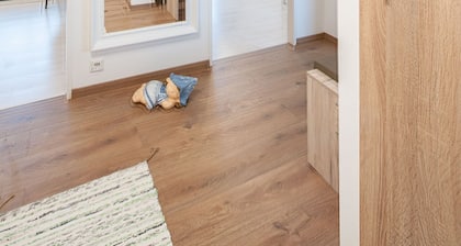 Modern, geräumig, familienfreundlich -Free wifi - 65qm alleine mit Sonnenbalkon