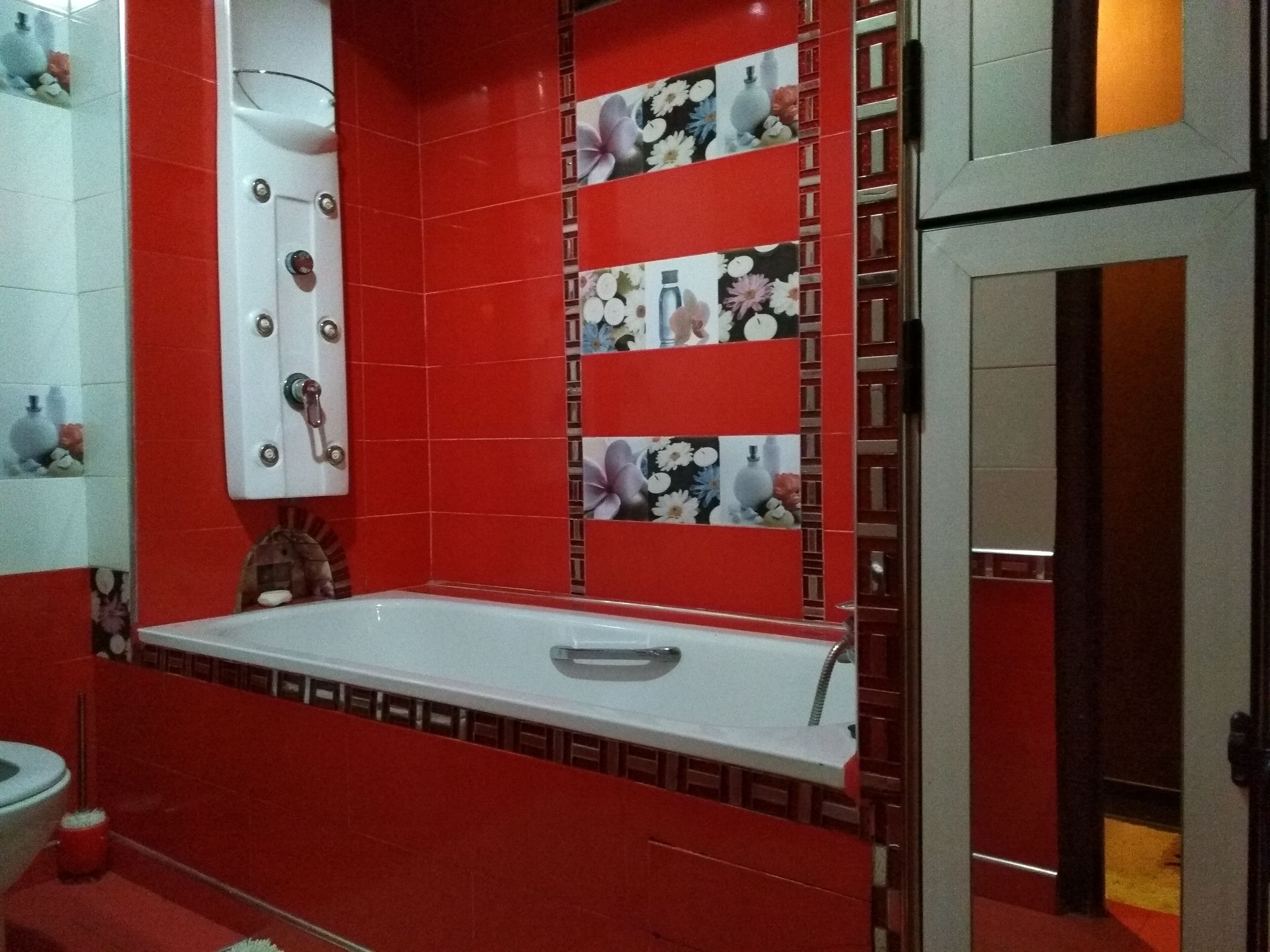 Ensemble douche/baignoire, serviettes fournies