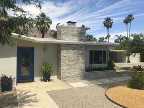Exterior - Oversized Patio, Pool and View! Experience great Indoor/Outdoor living PS style! (Palm Springs)