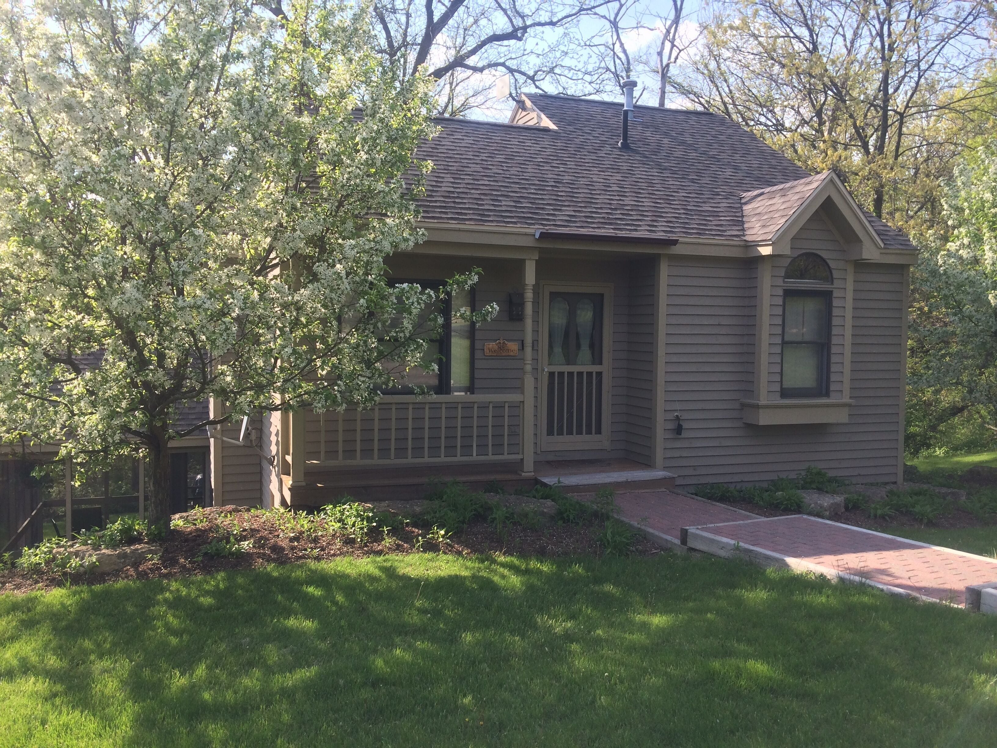 2 Bedroom, 2 bath home in The Galena Territory.  Close to Eagle Ridge Resort