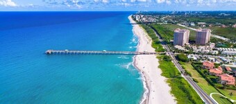 GUEST SUITE TROPICANA  |  PRIVATE ENTRANCE |  KING BED | SELF CHECK-IN | FREE PARKING | PGA