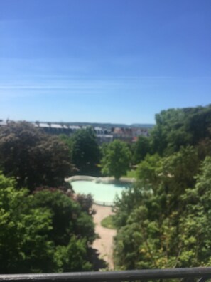 Property grounds - IDEAL Art déco + secure private park. bike room Darcy, Liberté town center station (Dijon)