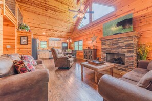 Smart TV, chimenea, videojuegos y reproductor de DVD 