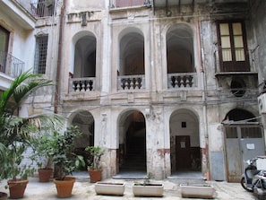 Exterior - AL 124 - House in the heart of Palermo (Palermo)