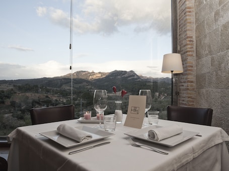 Breakfast, lunch and dinner served. Hotel Restaurant Can Josep