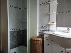 Toilet paper - Villa for 10 people, 1000m from the beach, private pool, WIFI air conditioning (MIAMI PLAYA)