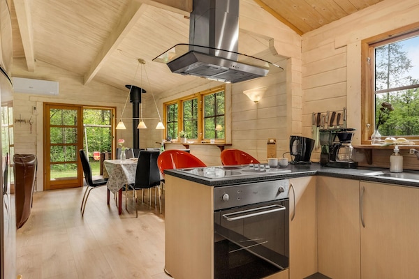 Frigorífic, placa de cuina i cafetera i tetera