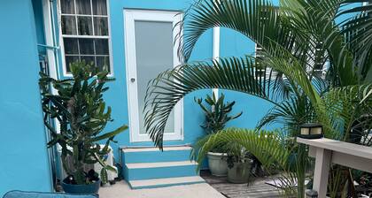 5bdrm 4ba tai 3bd 2ba Ocean View Private Home- Kysy 3bd hintaa