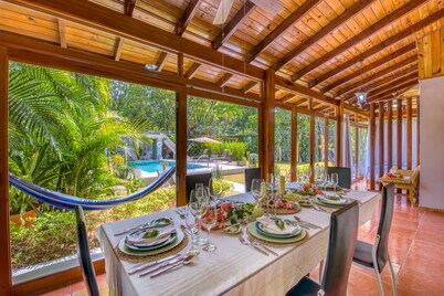 VILLA ARAGON - Private Villa w/Beach Access + Pool