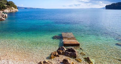N-E Coast / Paleopetres Kalami Luxussuite KVIII / 200m vom Strand / Meerblick / Pool