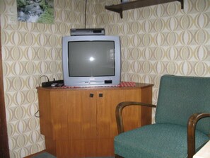 Unclassified image, 5 of 6, button