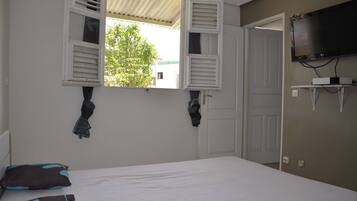 1 bedroom, iron/ironing board, WiFi