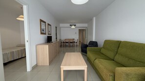 TV - MESTRAL 2-2 (L'Escala)