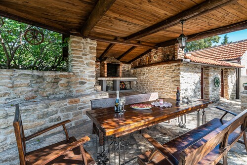 Stone country House Irena with pool on a large property