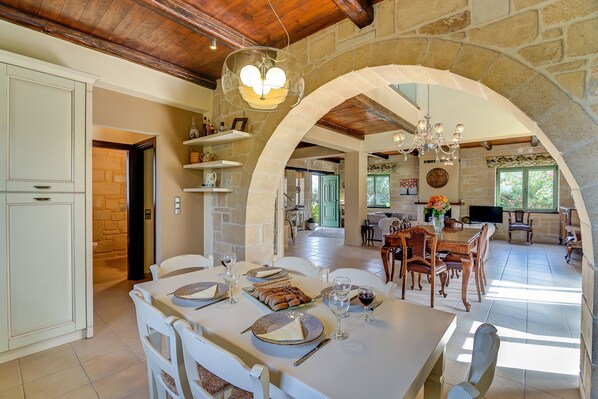Dining - SELENE, stone villa in Gerani Platanias Crete. (Platanias)