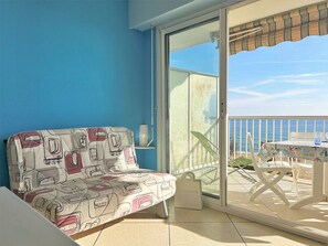 TV - Seafront studio with private parking - Le Lavandou (Le Lavandou)