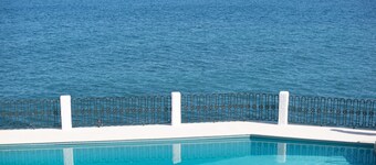 !!! PRIVATE SEA ACCESS AND SEA WATER POOL !!!
