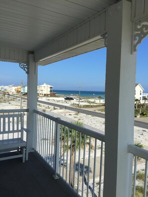 Property grounds - Start booking for summer of 2026. Calendar is now open with reduced prices. (Navarre)