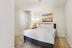 4 dormitorios, tabla de planchar con plancha, wifi y ropa de cama