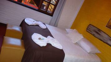 Standard-Doppelzimmer, 1 Schlafzimmer, eigenes Bad | Zimmersafe, Babybetten, kostenloses WLAN