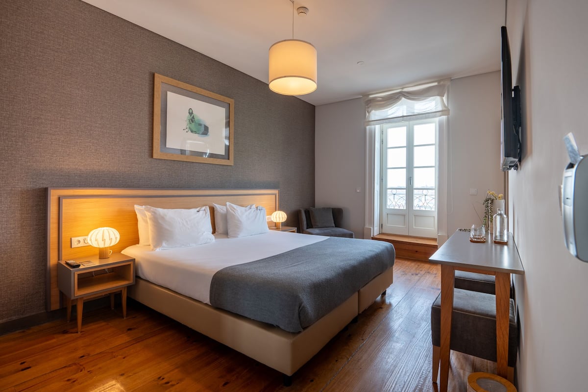 Superior Double Room | 1 bedroom, blackout drapes, free WiFi, bed sheets