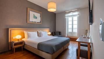 Superior Double Room | 1 bedroom, blackout drapes, free WiFi, bed sheets