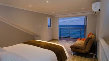 Departamento superior, 2 habitaciones, vista al océano, frente al mar | Vista a la playa o el mar