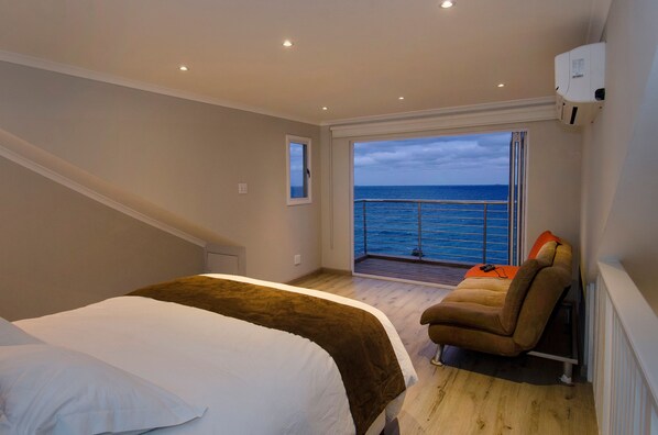 Superior Apartment, 2 Bedrooms, Ocean View, Beachfront | Beach/ocean view