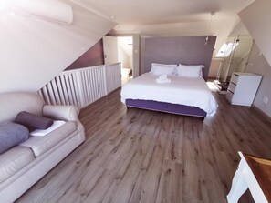 2 bedrooms, Egyptian cotton sheets, premium bedding, pillow-top beds
