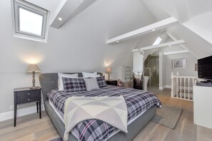 시티 아파트, 침실 2개 | 2 개의 침실, 객실 내 금고, 다리미/다리미판, 여행용 아기침대