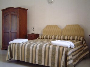 Desk, free WiFi - Hotel Masseria Fabrizio (Otranto)