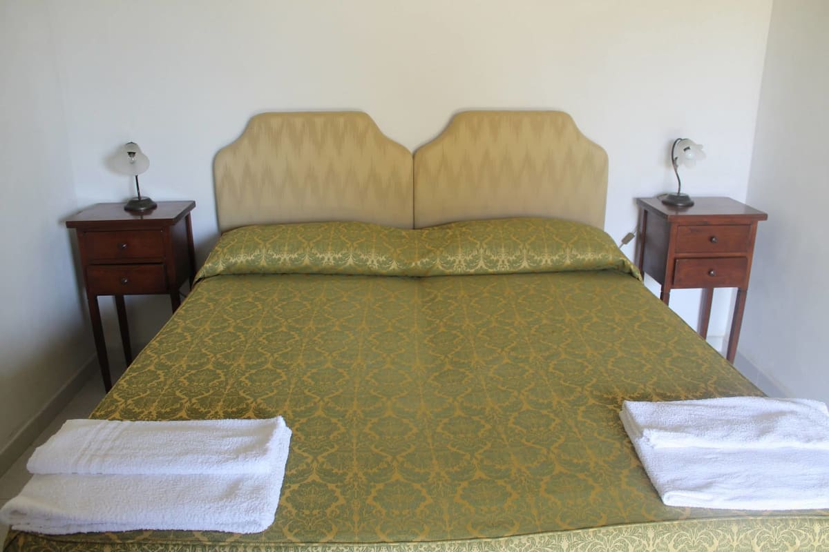 Double or Twin Room, Patio, Garden View | Desk, free WiFi