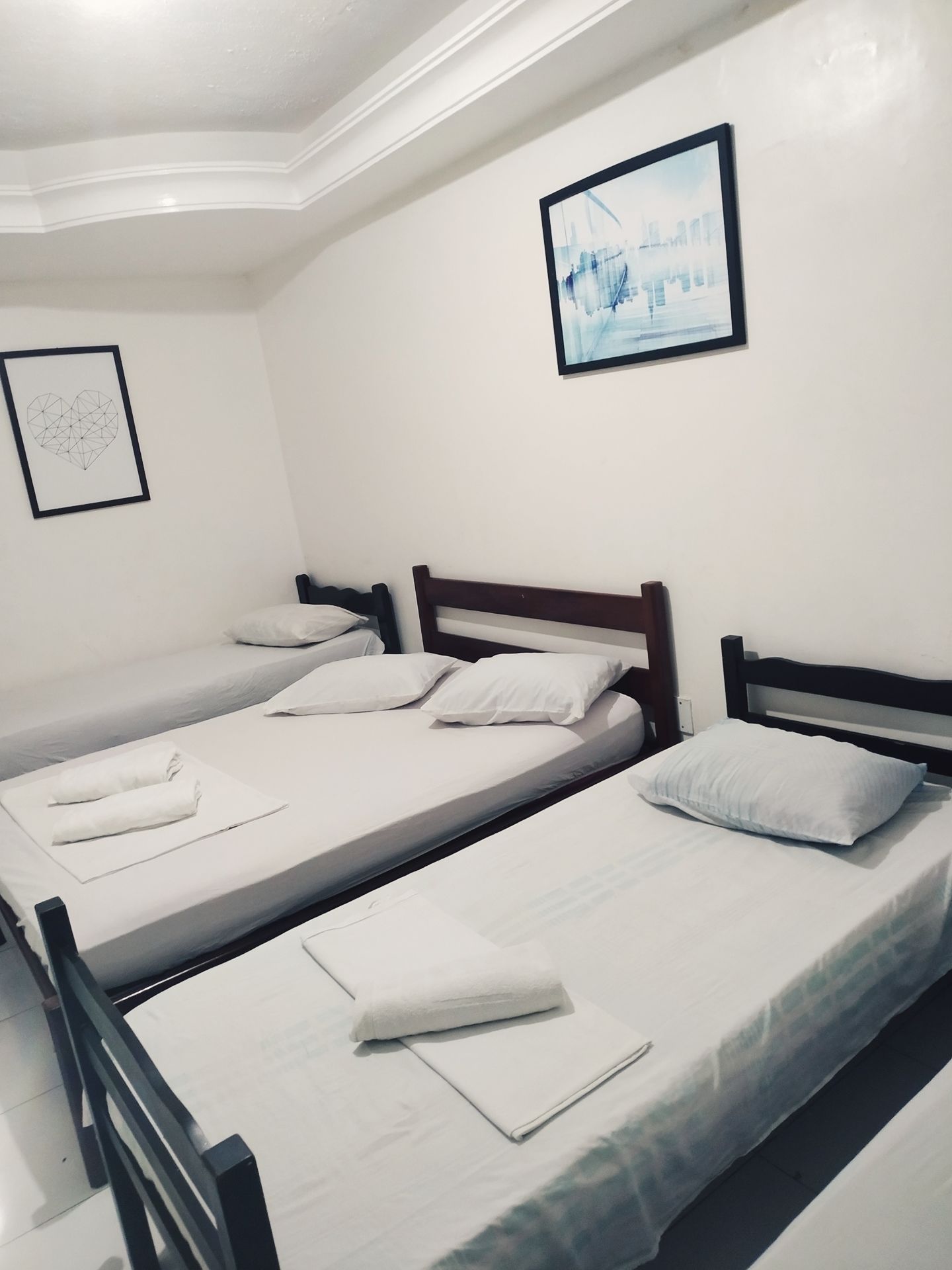 Economico com Ventilador | Free WiFi