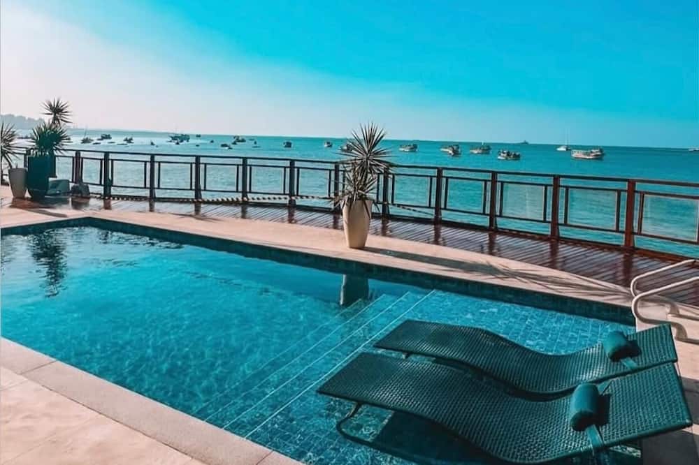 Iate Plaza Hotel