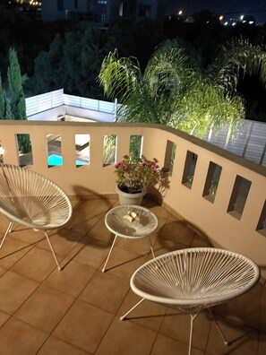 Vila, 3 quartos | Terraço/pátio