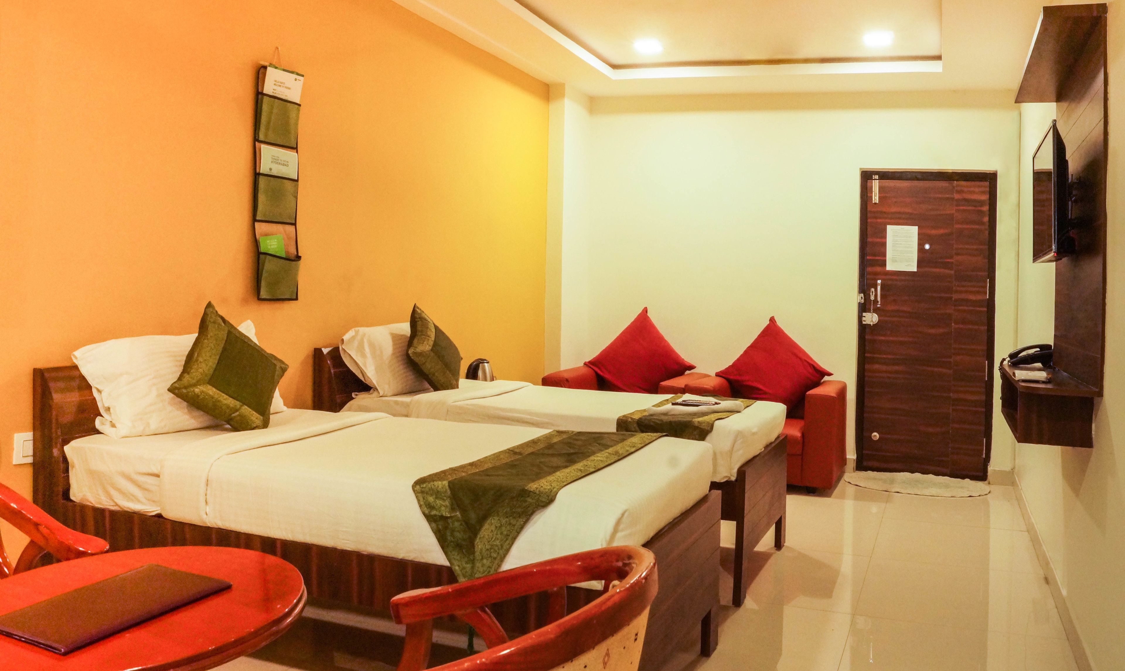 Tabla de planchar con plancha y camas plegables/adicionales 