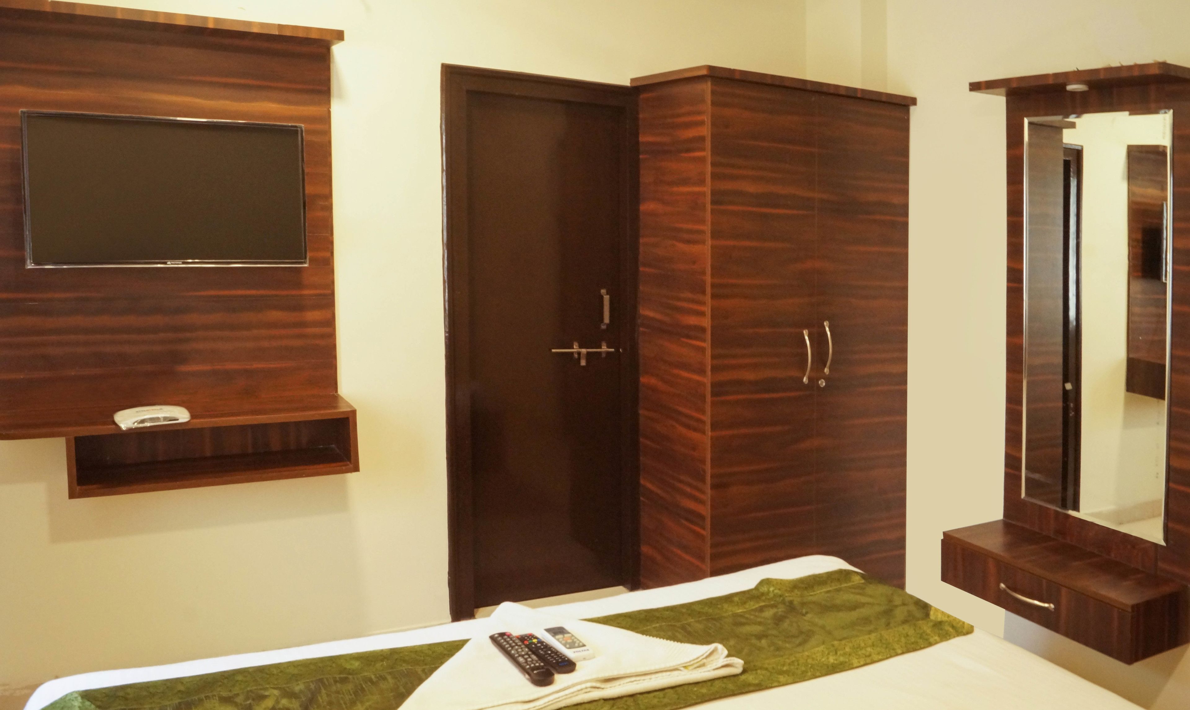 Tabla de planchar con plancha y camas plegables/adicionales 