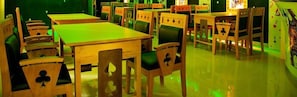 Bao gồm bữa sáng kiểu Âu hàng ngày