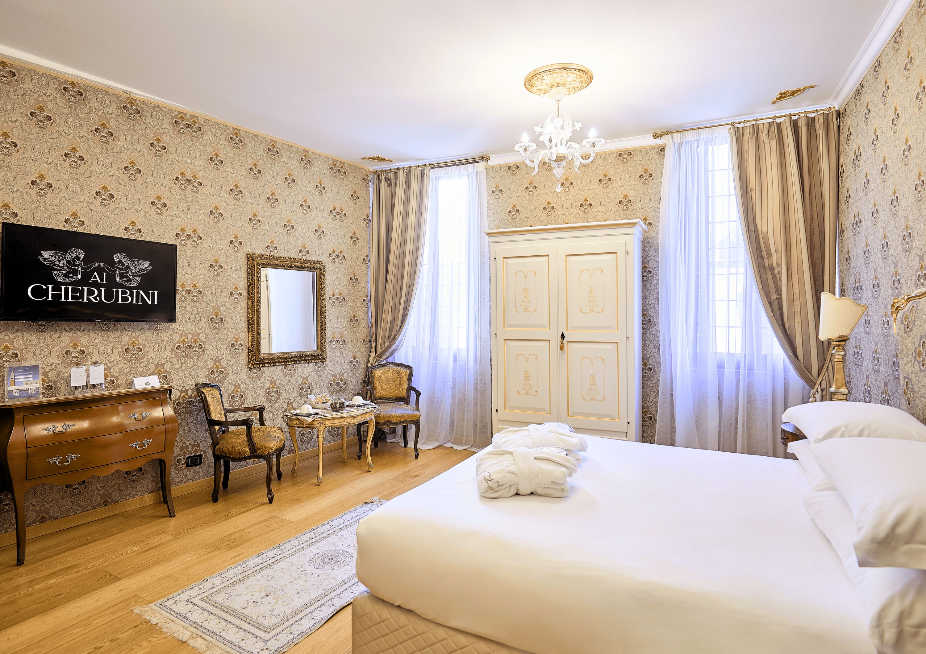 superior double room | 1 bedroom, hypo-allergenic bedding, in-room safe, soundproofing