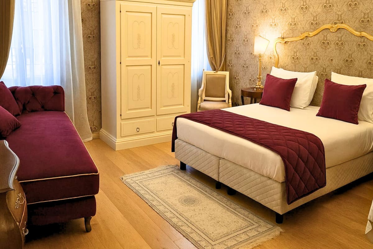 Superior Triple Room