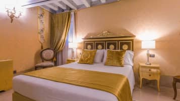 Classic Double Room | Hypo-allergenic bedding, in-room safe, soundproofing, free WiFi