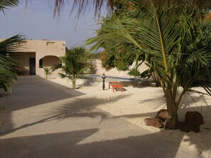 Property grounds - Auberge Keur Mame (Mbour)