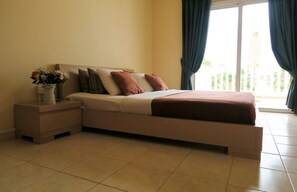Departamento, vista al mar | Cunas, wifi gratis y ropa de cama