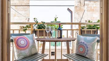 Deluxe-dobbeltværelse - tekøkken - byudsigt | Balkon